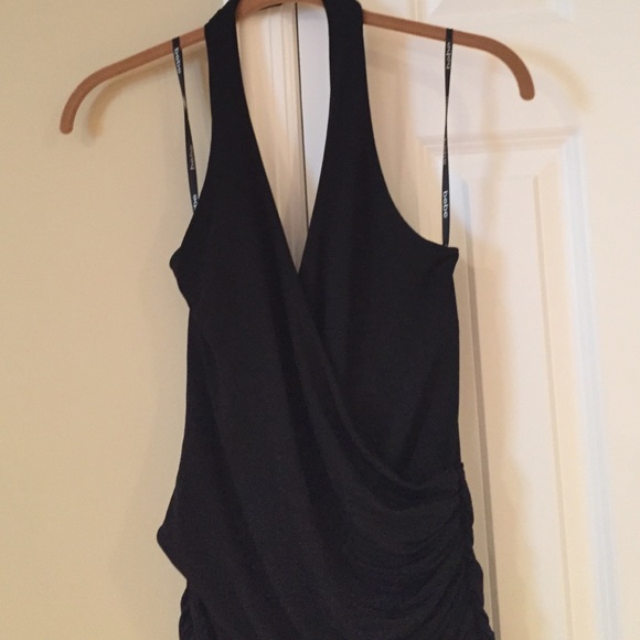 Halter crossover jumpsuit - Picture 2 of 4